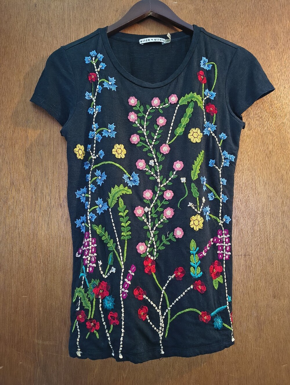 Alice + Olivia Embroidered Floral Tee Shirt Size S/P